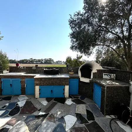 Pervolia Maisonette *