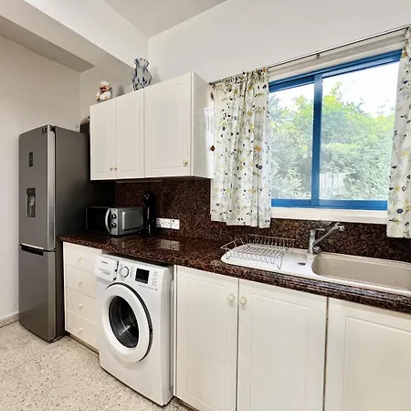 Pervolia Maisonette * Softades