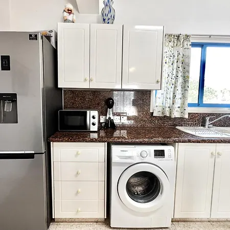 Pervolia Maisonette Softades