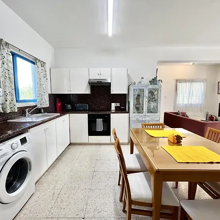 Ferienhaus Pervolia Maisonette